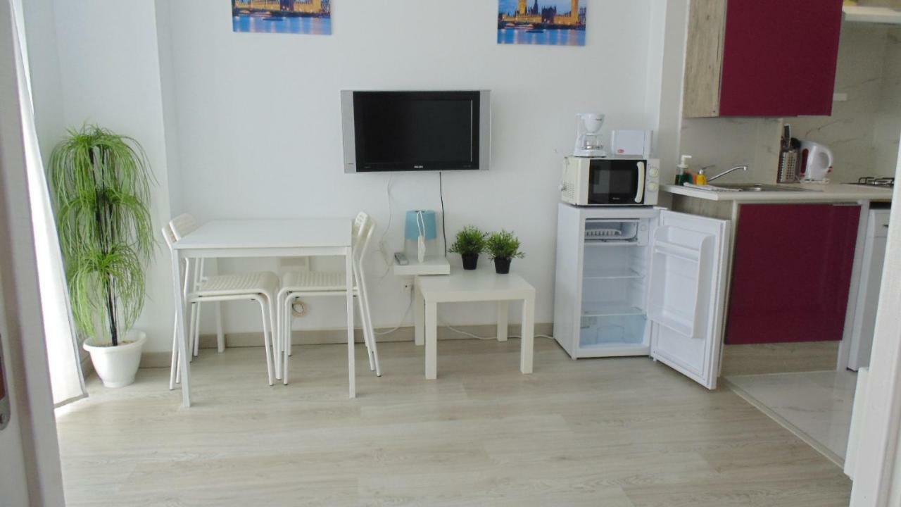 Apartamento En Centro A 150M Del Mar Apolo B トレビエハ エクステリア 写真